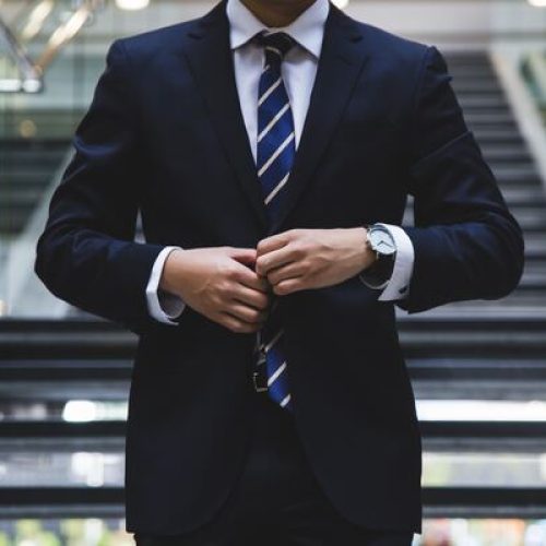 hunters-race-MYbhN8KaaEc-unsplash (1)